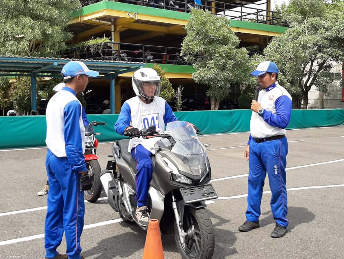MPMulia Beri Pelatihan Safety Riding Kepada Jurnalis